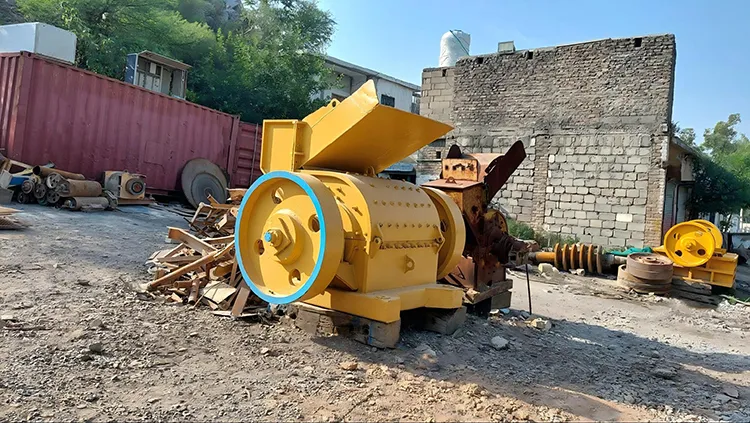 jaw crusher,cone crusher,mining machinery,quarry equipment,rock crusher,quarry machine,mining equipment,crusher manufacturers,mobile crusher,aggregates machine,crusher supplier,crushing plant cost